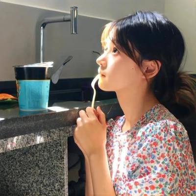 当然是选择原谅她